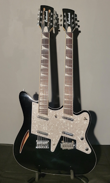 Supro David Bowie Limited Edition Dual Tone - click for more photos