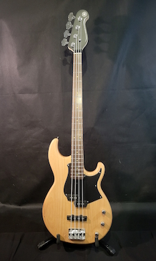 Yamaha BB220 Bass Guitar - click for more photos